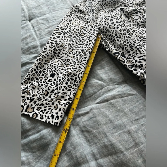 Chicos Leopard Print Tie Front Wrinkle Resistant Blouse-size 2 100 % Cotton NWOT - Picture 11 of 12